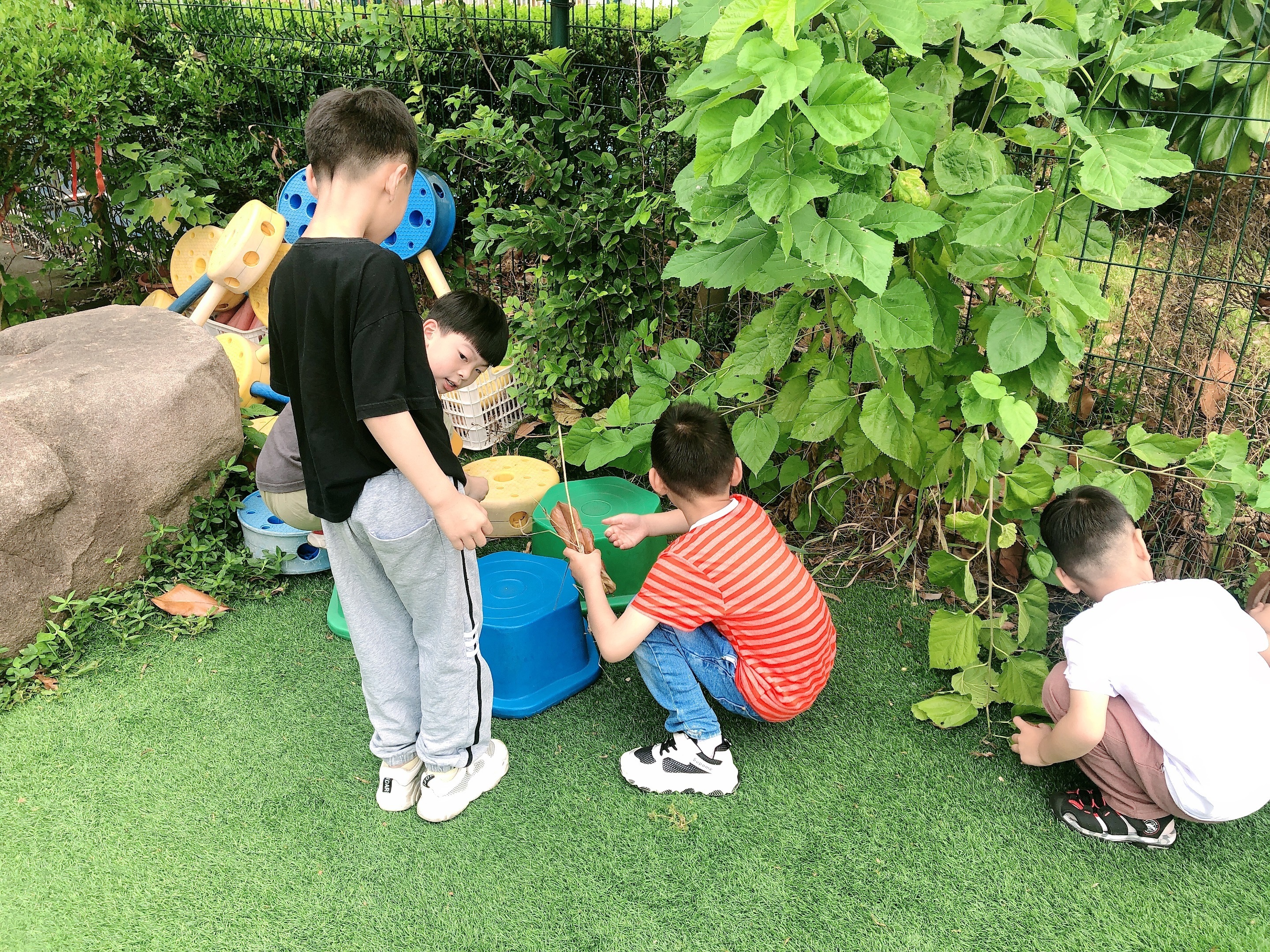 桂平市：引水灌溉润农田 全力抗旱保春耕