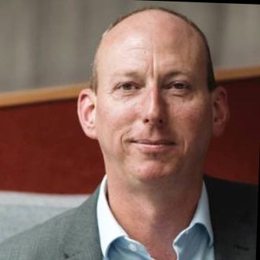 我市加快推进《贵港市扶贫志》编纂工作